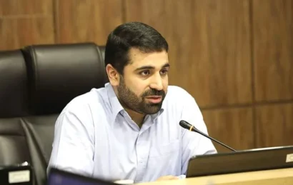دبیر شورای عالی فضای مجازی: پایانههای استارلینک را در جریانات دی ماه سال گذشته از کار انداختیم1 19 مرد،صندلی،جلسه